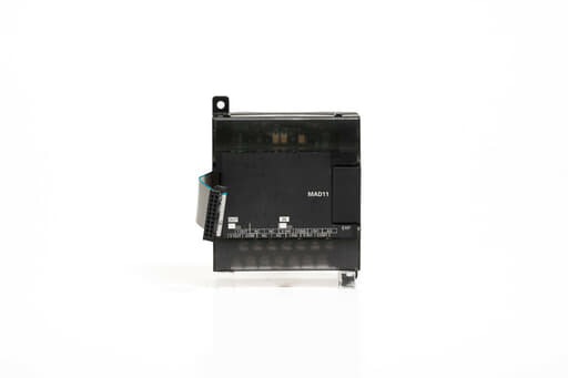 オムロン 入出力ユニット CP1W-MAD11 (07年製)