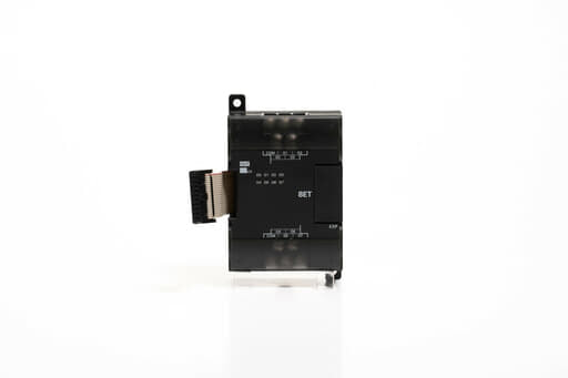 オムロン 出力ユニット CP1W-8ET (11年製)