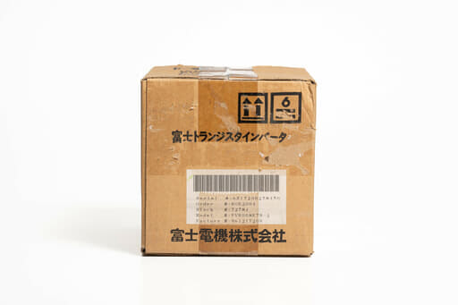 富士電機 インバータ FVR008E7S-2 (96年製)