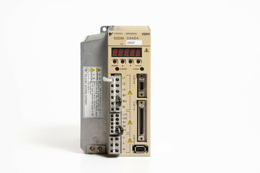 安川電機 ACサーボパック SGDM-08ADA (ソフトVer008F・折れ)