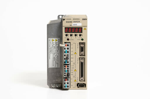 安川電機 ACサーボパック SGDM-08ADA (ソフトVer0045・ファン交換)