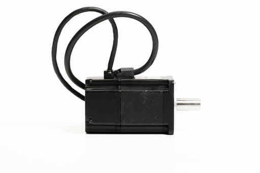 安川電機 ACサーボモータ SGMAH-02AAA61 (本体にキズ)