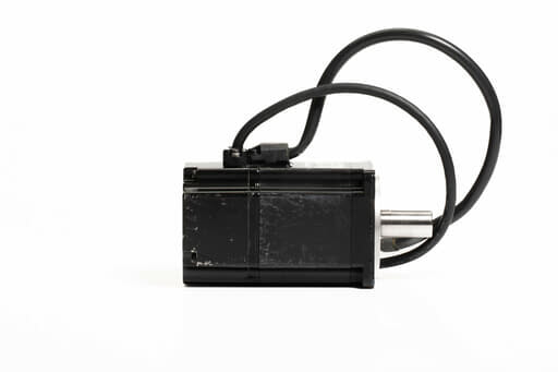 安川電機 ACサーボモータ SGMAH-02AAA61-E (本体にキズ)
