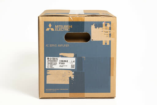 三菱 ACサーボアンプ MR-J4-700A4-RJ (21年製)