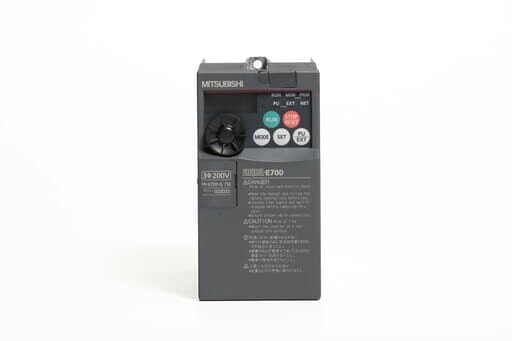 三菱 インバータ FR-E720-0.75K (通電時間61460h)