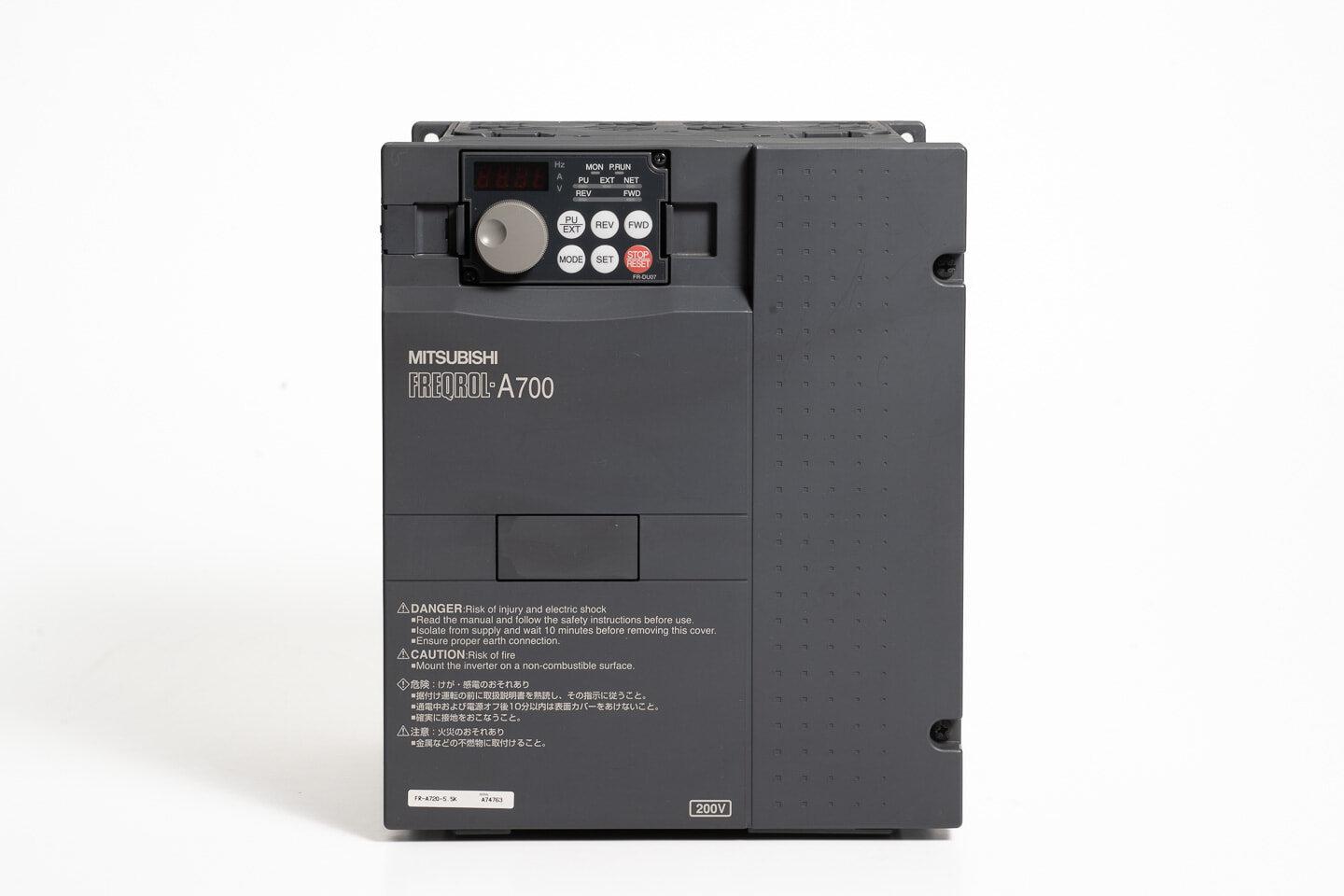 三菱 インバータ FR-A720-5.5K (通電時間6373h)