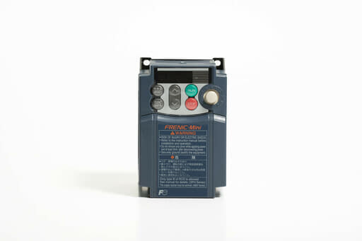 富士電機 インバータ FRN0.4C1S-2J (累積運転時間23920h)