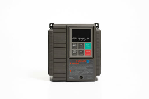 富士電機 インバータ FVR1.5E9S-2 (97年製)
