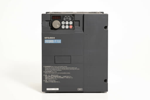 三菱 インバータ FR-F720-11K (通電時間132035h)