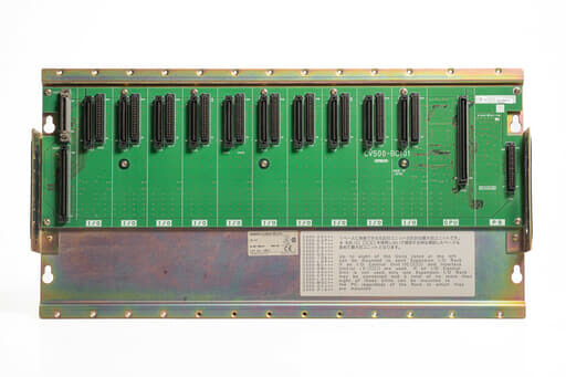 オムロン CPUベースユニット CV500-BC101 (01年製)