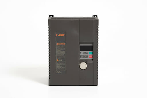 富士電機 インバータ FVR3.7C11S-2 (02年製)