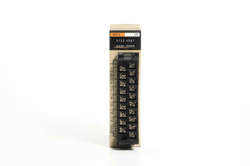 オムロン 入力ユニット C200H-ID212 (89年製・割れ)