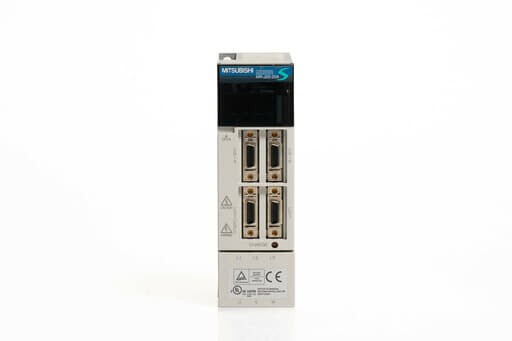 三菱 サーボアンプ MR-J2S-20A (電源ON累積時間1h未満)