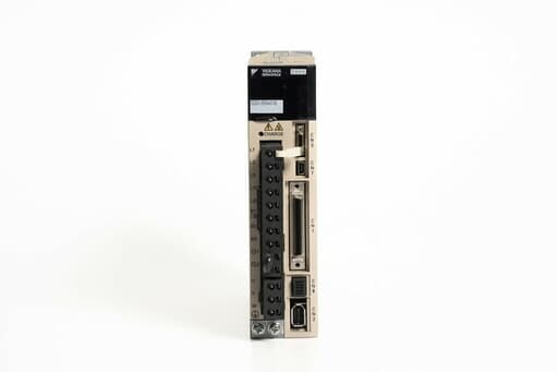 安川電機 ACサーボパック SGDV-2R8A01B (ソフトVer002F・一部色焼け)