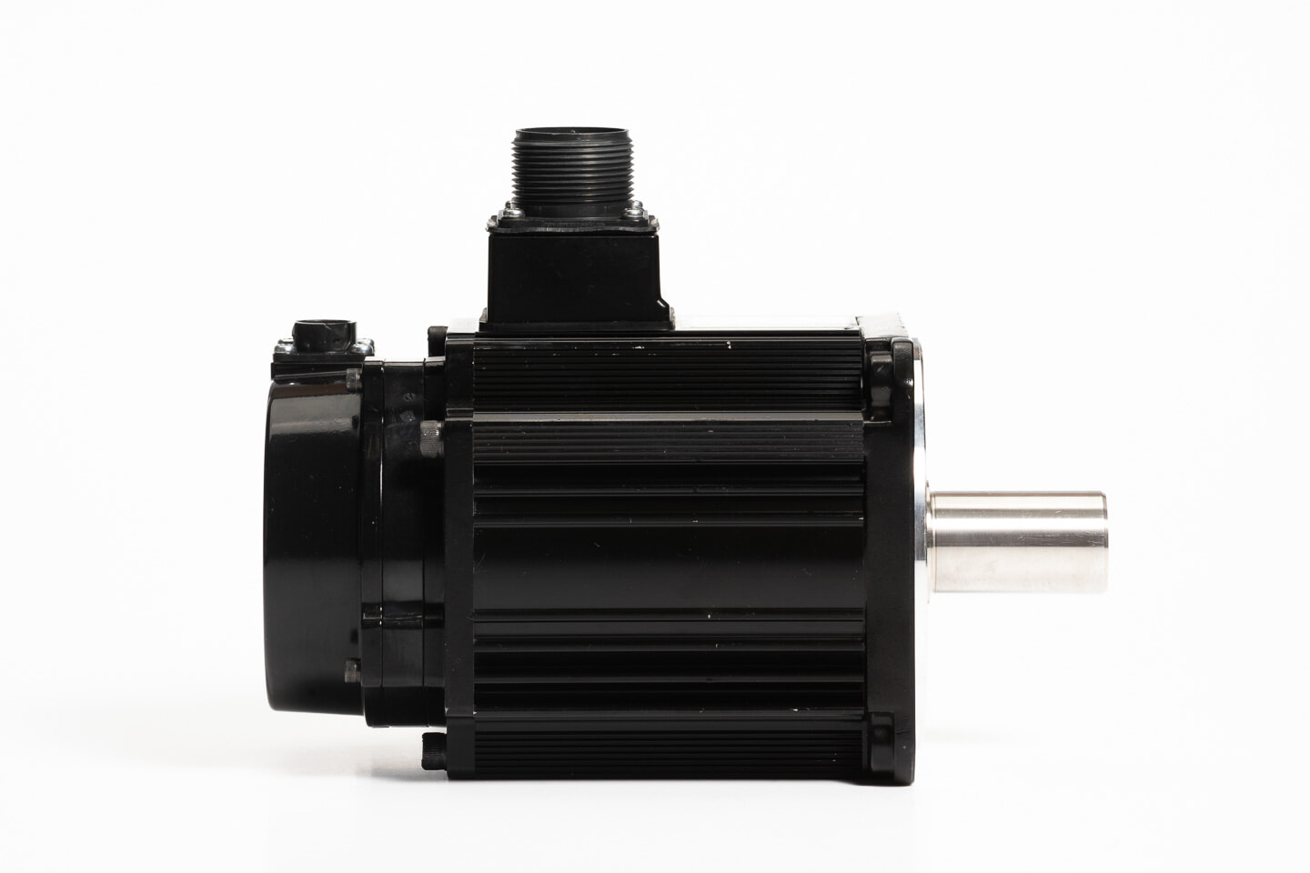 安川電機 ACサーボモータ SGMSV-10ADA21 (シャフトに追加工)