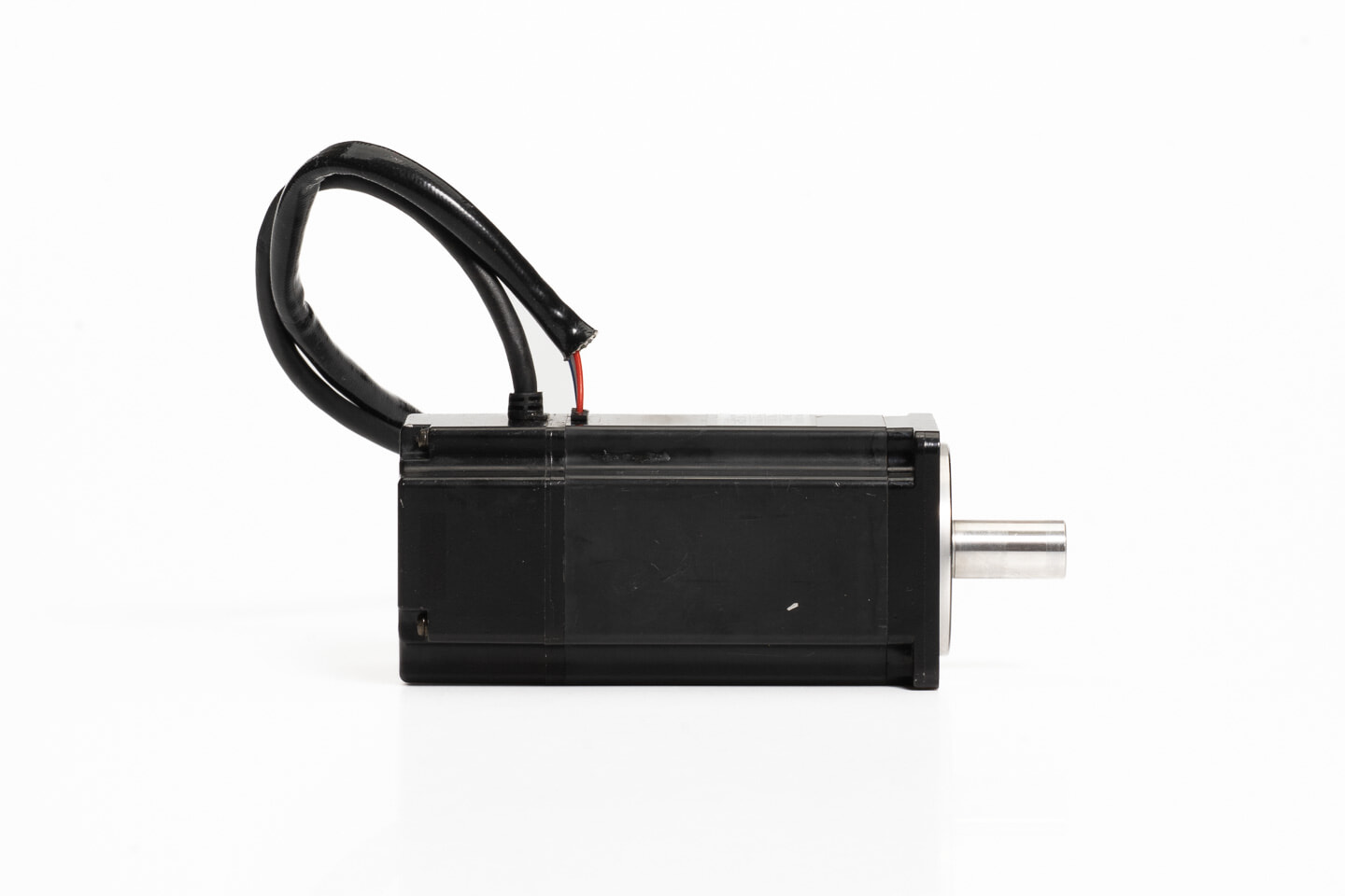 安川電機 サーボモータ SGM-04A312