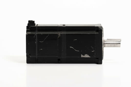 安川電機 ACサーボモータ SGMAS-08ACA4C (09年製)