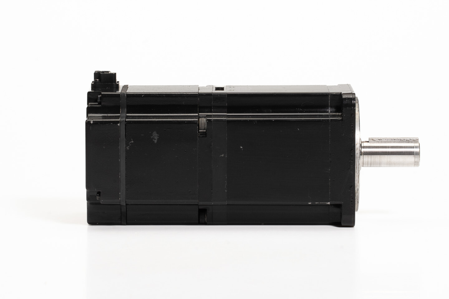 安川電機 ACサーボモータ SGMAS-08ACA4C (10年製)