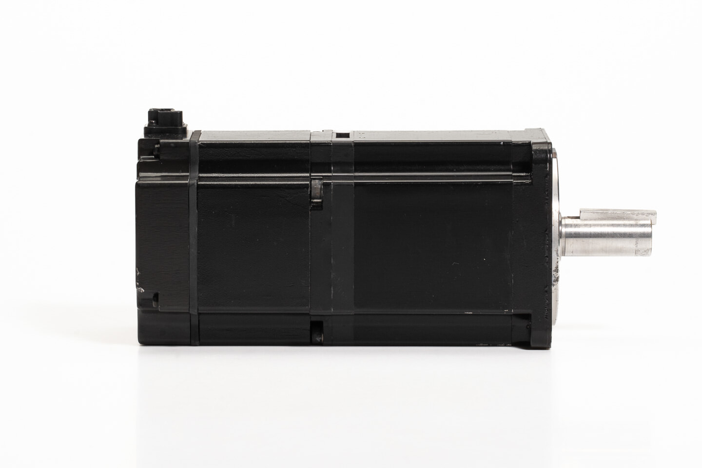 安川電機 ACサーボモータ SGMAS-08ACA4C (11年製)