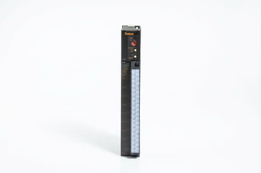 三菱 デジタル-アナログ変換ユニット A68DAV (96年製・CH8出力変動有)