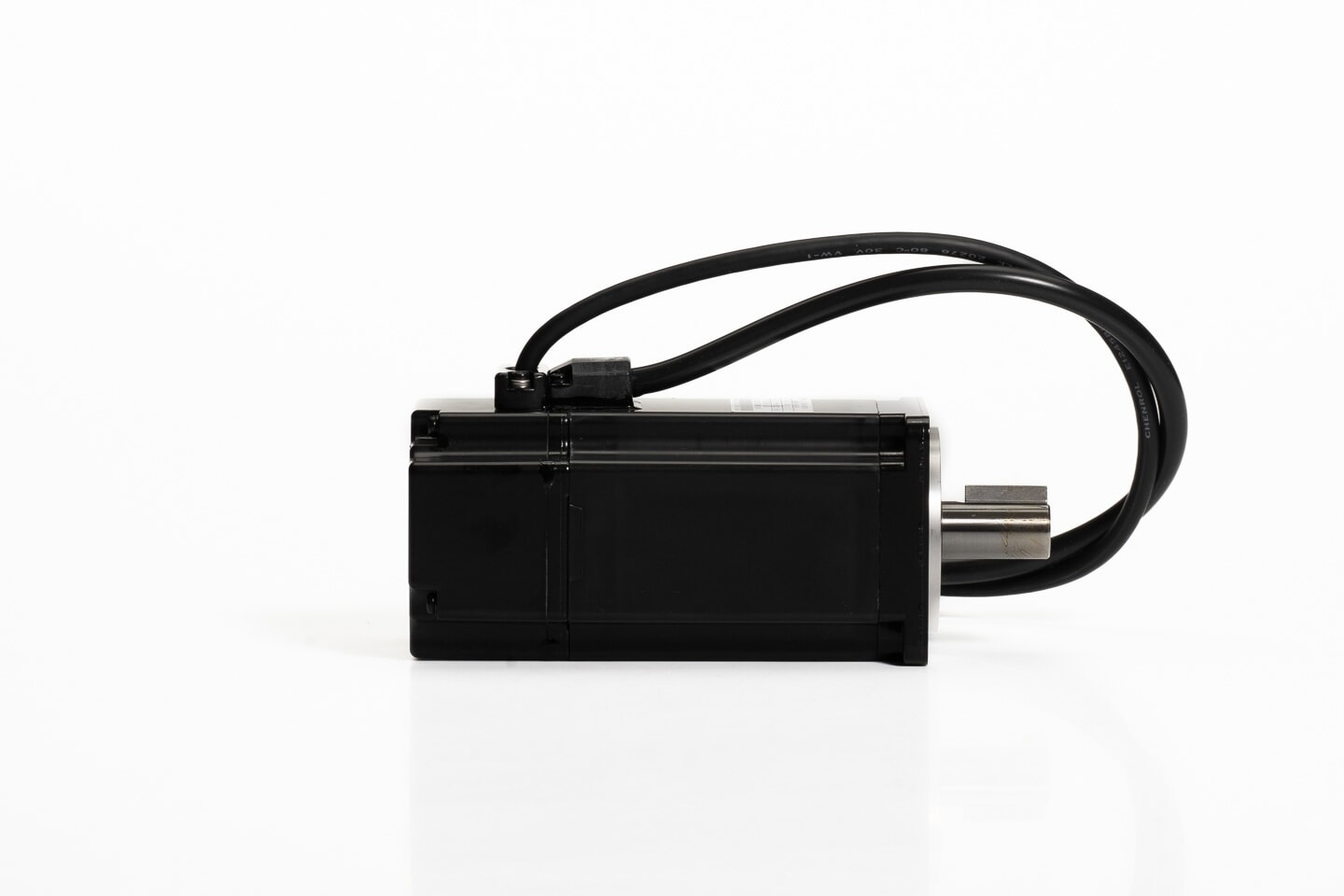 安川電機 ACサーボモータ SGMAH-04AAA41 (14年製)