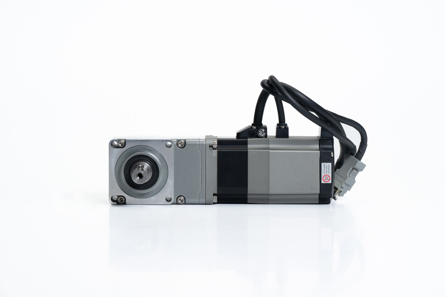 オリエンタルモーター ステッピングモーター AZM66MC-FC30DA (21年製・平行キー無し)