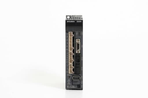 三菱 ACサーボアンプ MR-J3-20B (電源ON累積時間11202h)