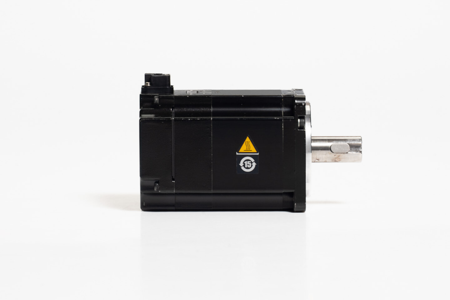 安川電機 サーボモータ SGM7J-04AFA61 (20年製)