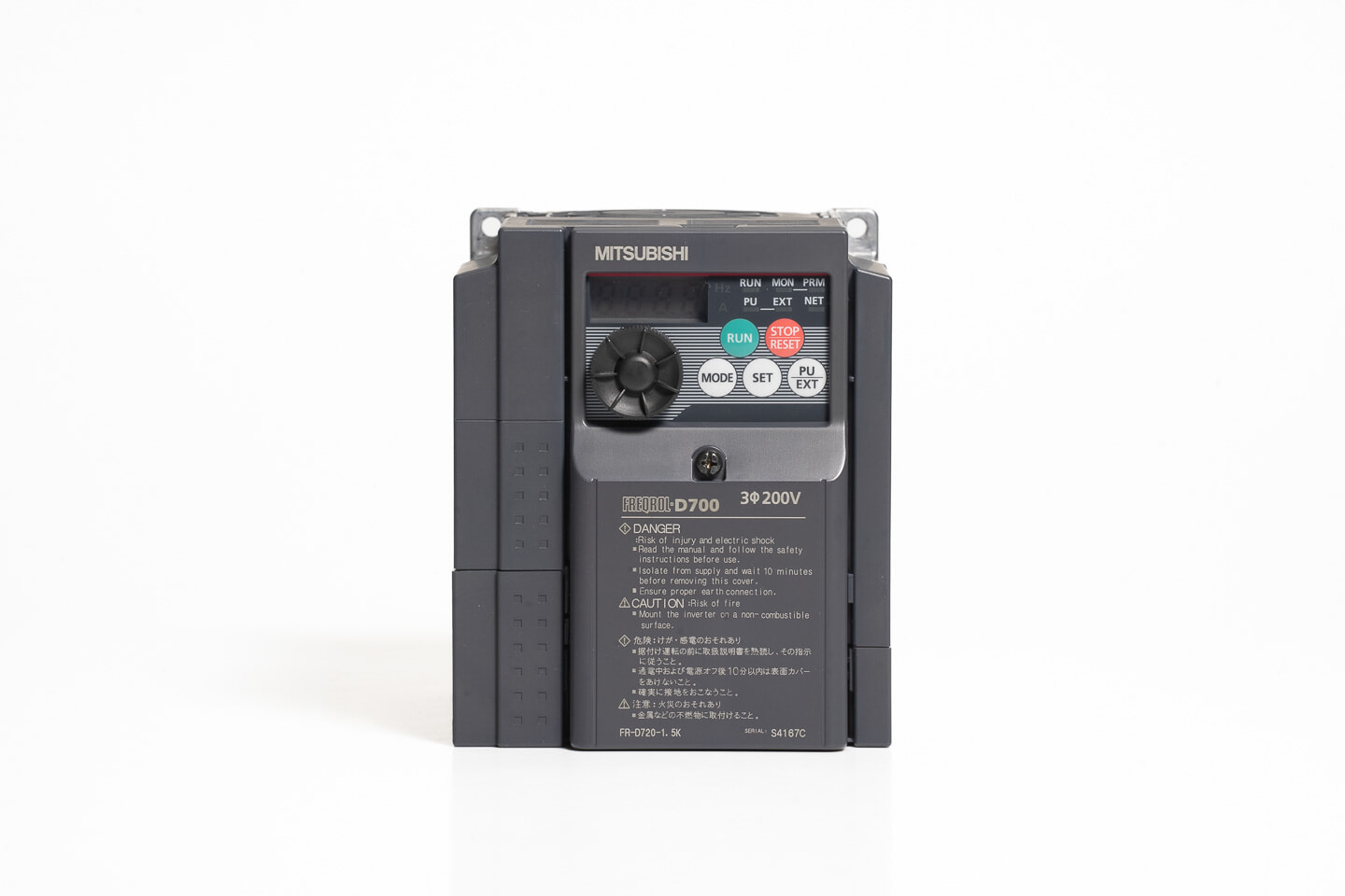 三菱 インバータ FR-D720-1.5K (通電時間2284h)