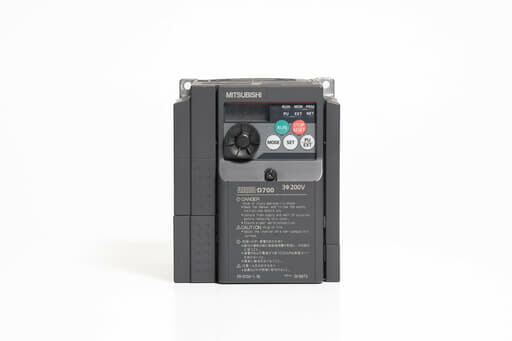 三菱 インバータ FR-D720-1.5K (通電時間35h)