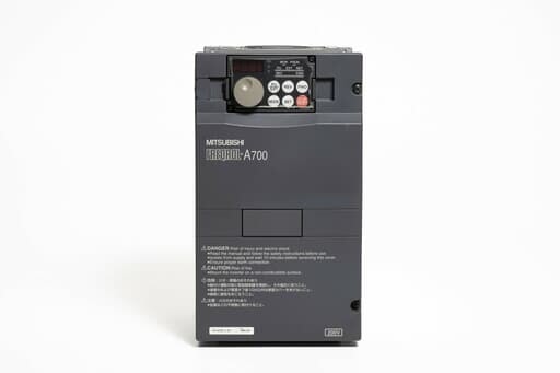 三菱 インバータ FR-A720-2.2K (通電時間149210h)