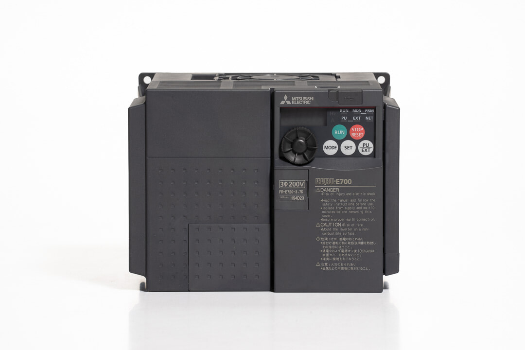 三菱 インバータ FR-E720-3.7K (19年製)