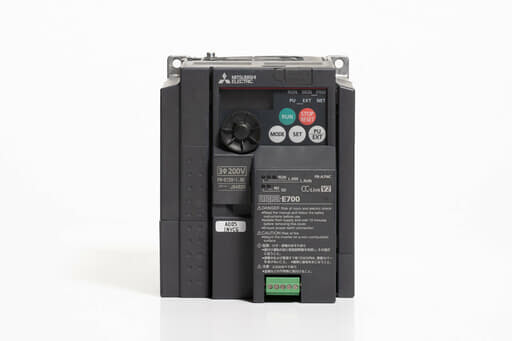 三菱 インバータ FR-E720-1.5K (通電時間35495h・FR-A7NC)