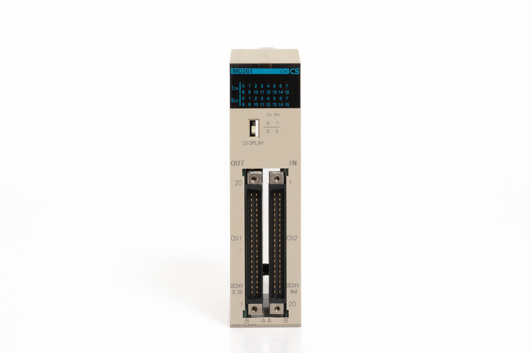 オムロン 入出力ユニット CS1W-MD261 (04年製)