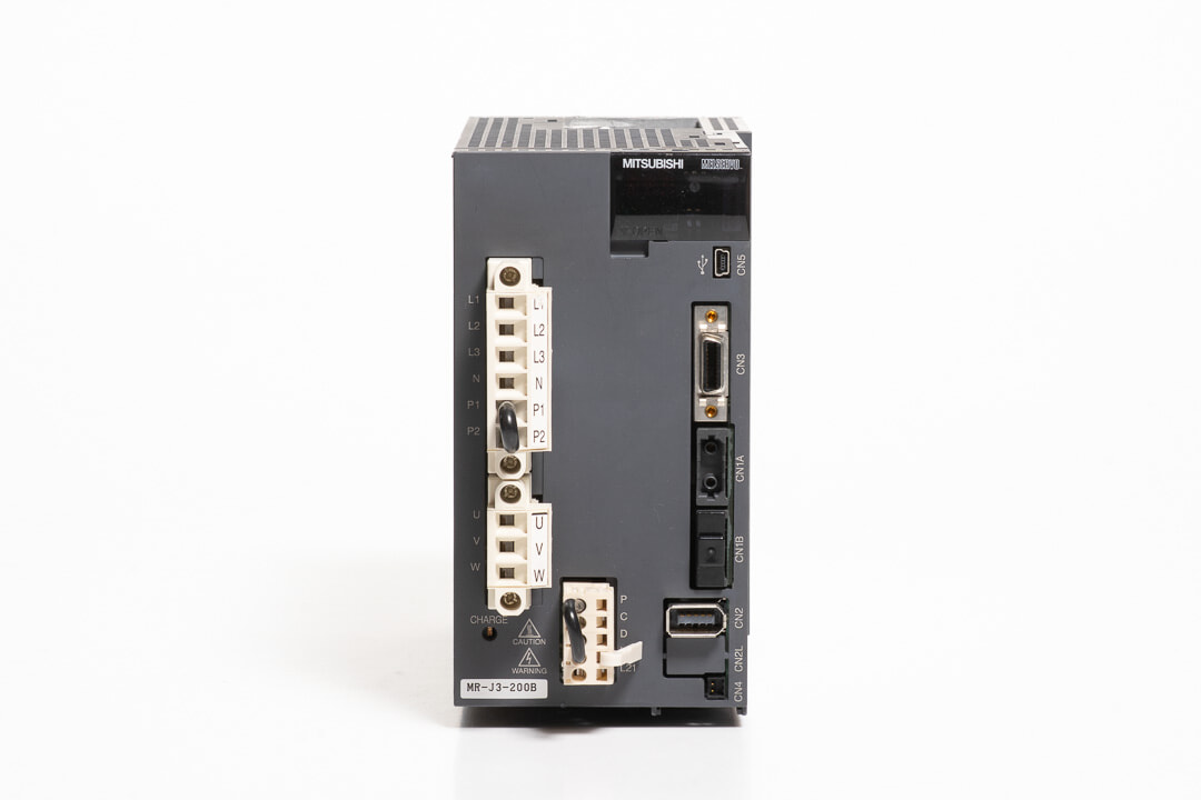 三菱 ACサーボアンプ MR-J3-200B (電源ON累積時間138518h)