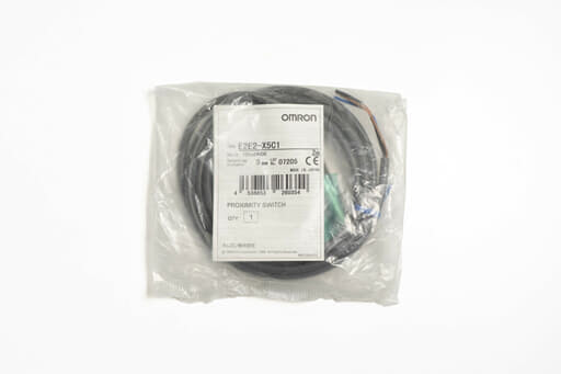 オムロン 近接センサ E2E2-X5C1 2M (05年製)
