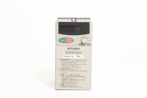 三菱 インバータ FR-E520-0.75K (通電時間4100h)