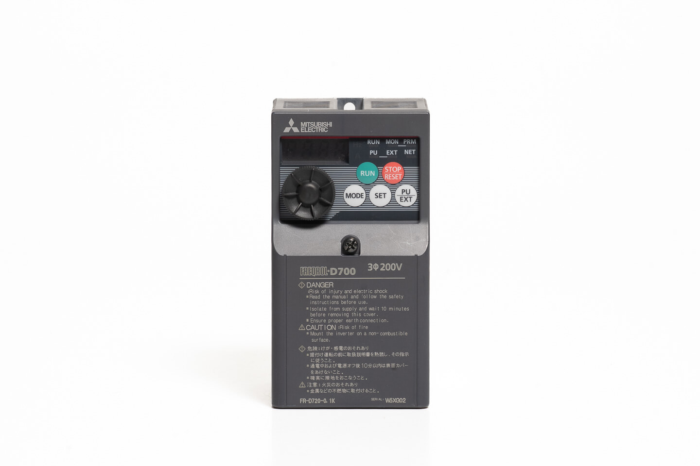 三菱 インバータ FR-D720-0.1K (通電時間77664h)