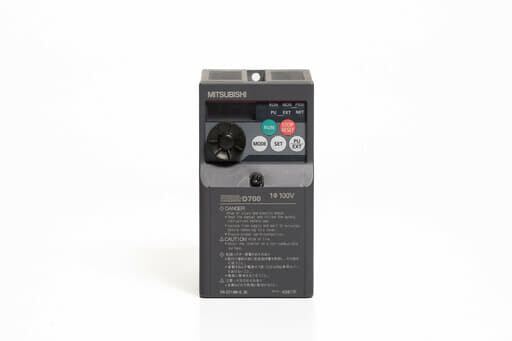 三菱 インバータ FR-D710W-0.2K (通電時間93209h)
