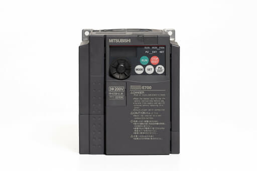 三菱 インバータ FR-E720-2.2K (通電時間1h未満)
