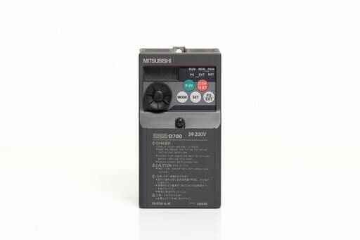 三菱 インバータ FR-D720-0.4K (通電時間449h)