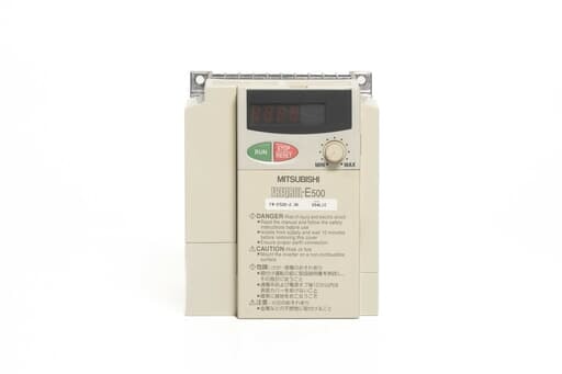三菱 インバータ FR-E520-2.2K (通電時間37100h)