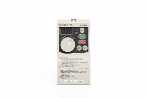 三菱 インバータ FR-S520E-0.1K (通電時間69000h)