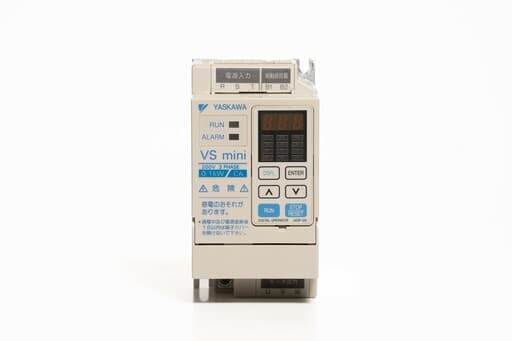 安川電機 インバータ CIMR-XCAA20P1