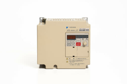 安川電機 インバータ CIMR-J7AA23P7 (ソフトVer0020)