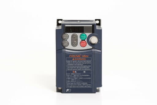 富士電機 インバータ FRN0.4C1S-2J (累積運転時間16120h)