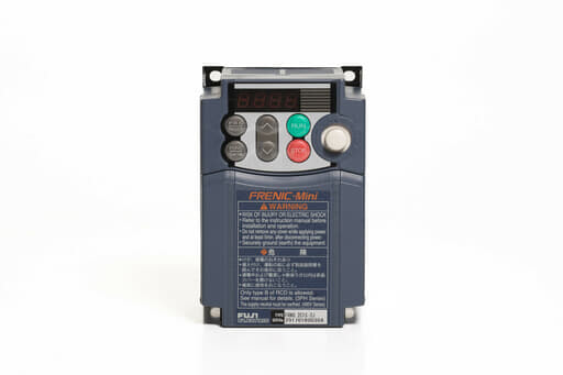 富士電機 インバータ FRN0.2C1S-2J (累積運転時間10h未満)