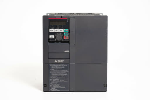 三菱 インバータ FR-A820-7.5K-1 (通電時間3974h)