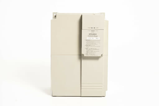 三菱 インバータ FR-E520-7.5KN (CC-Link内蔵)