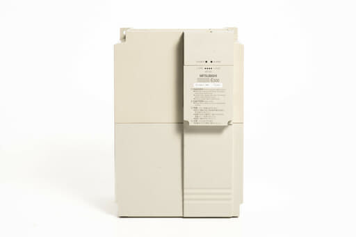 三菱 インバータ FR-E520-5.5KN (CC-Link内蔵)